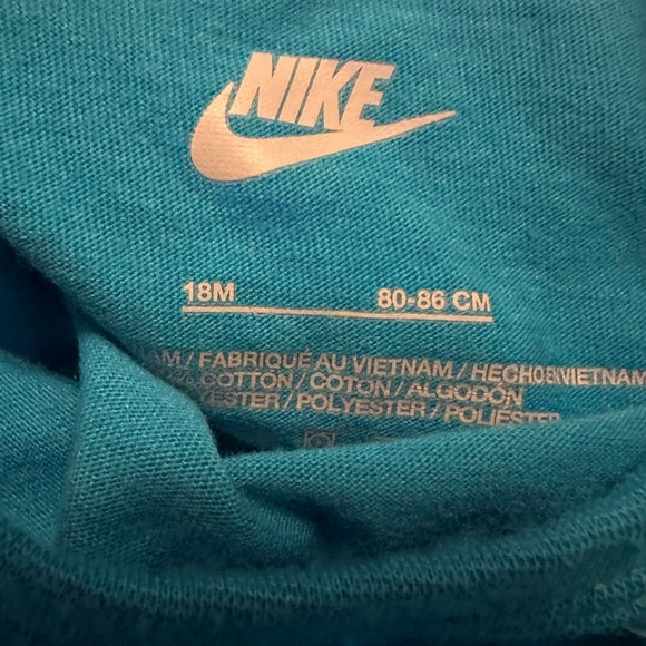 Nike Outfit - Bin 14 - Picture 3 of 5